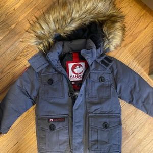Canada Weather Gear coat, size 4, unworn condition.